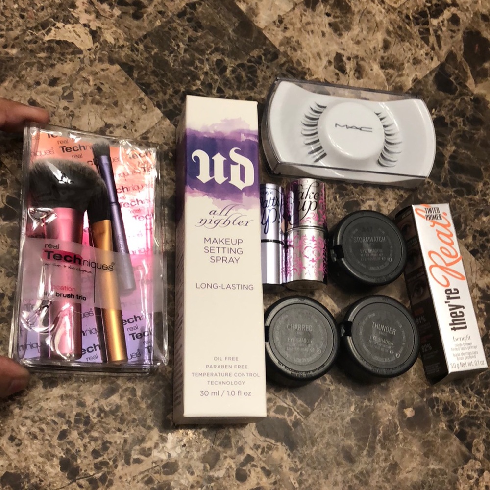 Mixed makeup